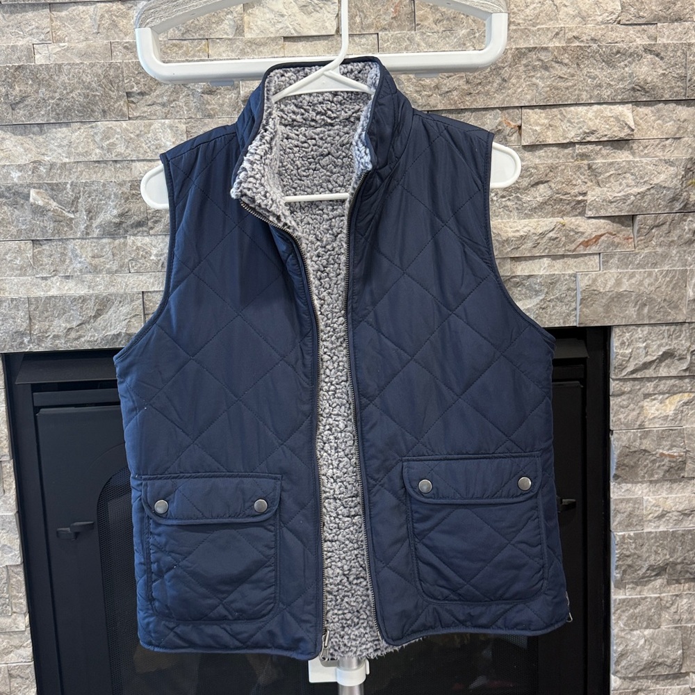 Thread & Supply Women's Navy Quilted Reversible Vest with Sherpa